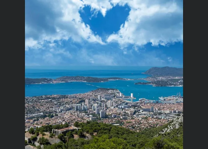 T2 * Saint-Mandrier-sur-Mer